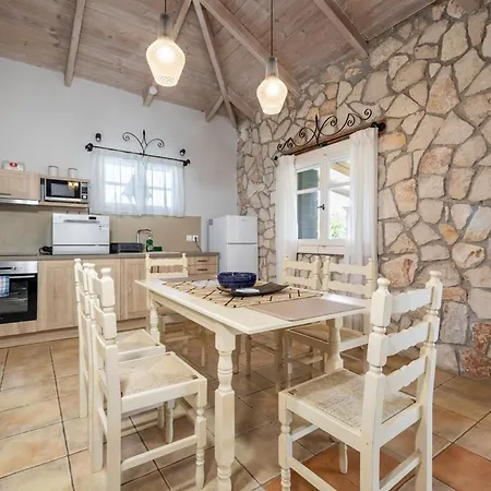 Villa Helona Keri